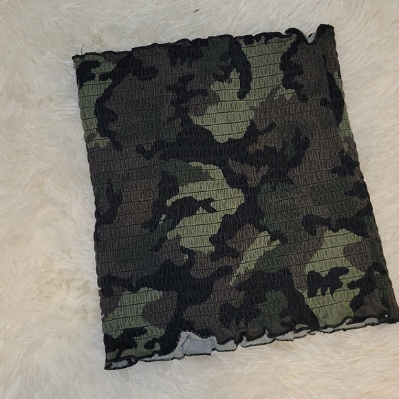 Crop Tops!💝 - Picture 2 of 4